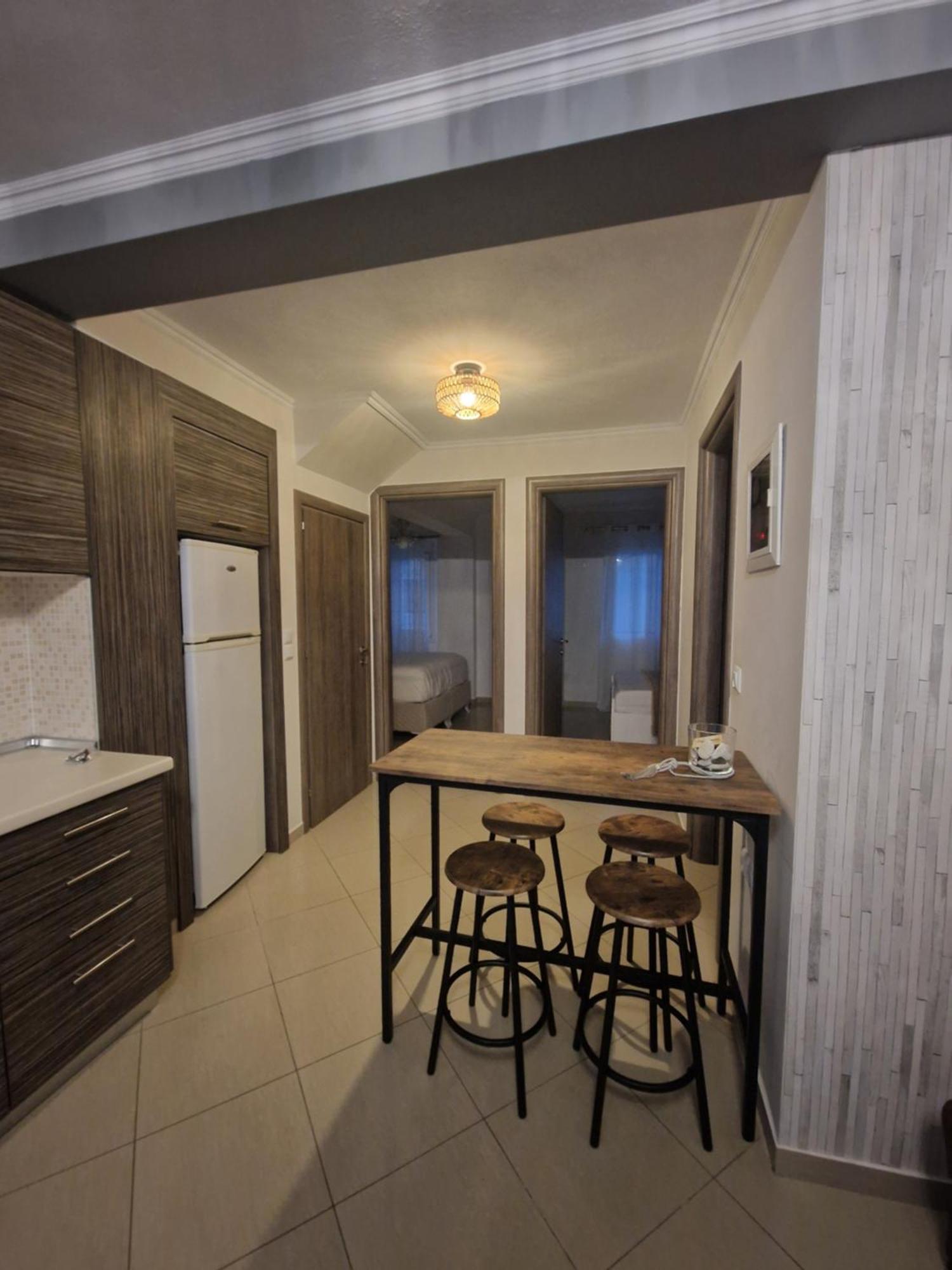 Iro Apartments Неа-Перамос Экстерьер фото